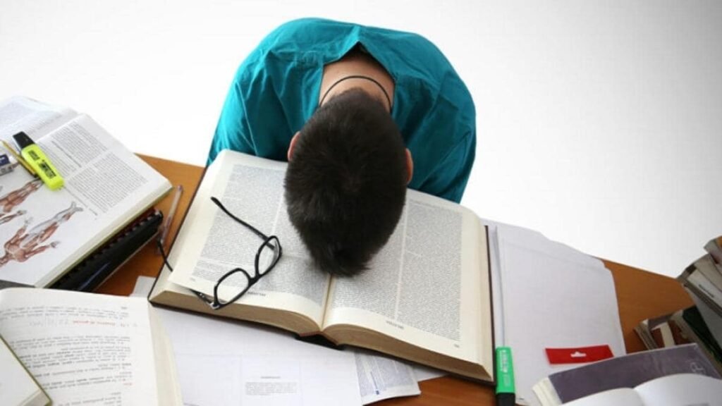How to avoid feeling sleepy during study hours
